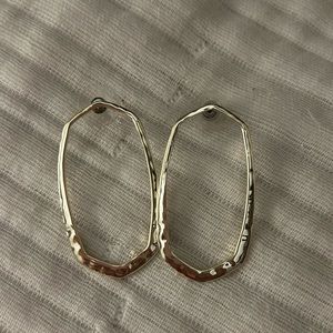 Kendra Zorte Hoop Earrings in Gold